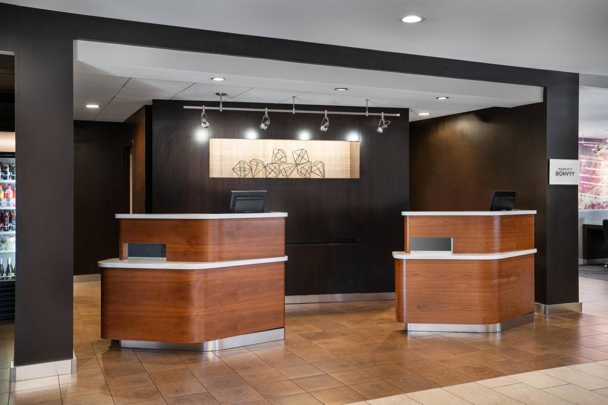 Courtyard By Marriott
