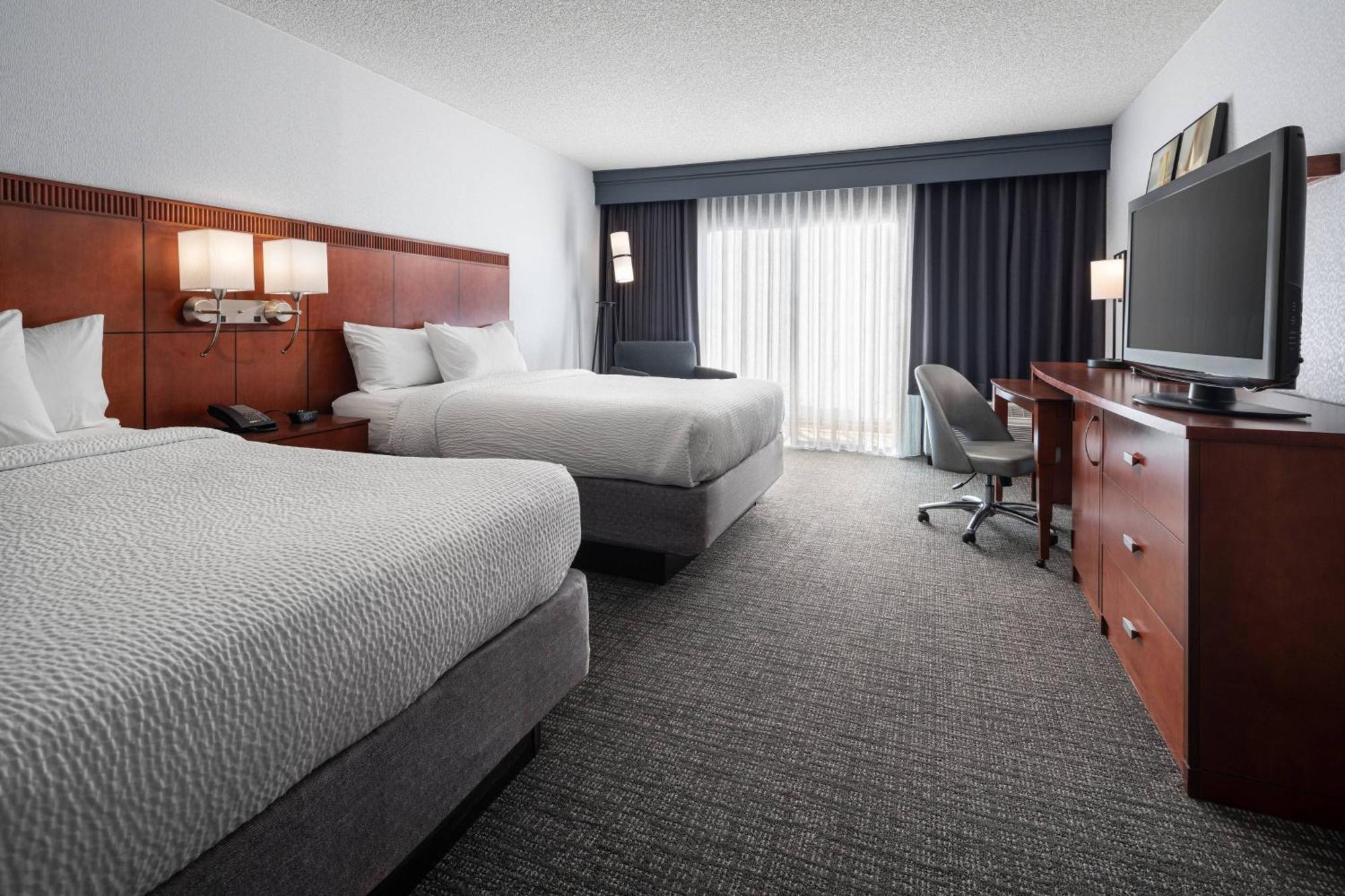 Hotel Courtyard By Marriott 3*