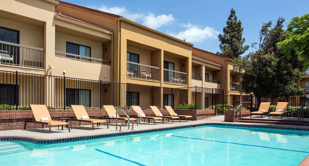 Courtyard By Marriott