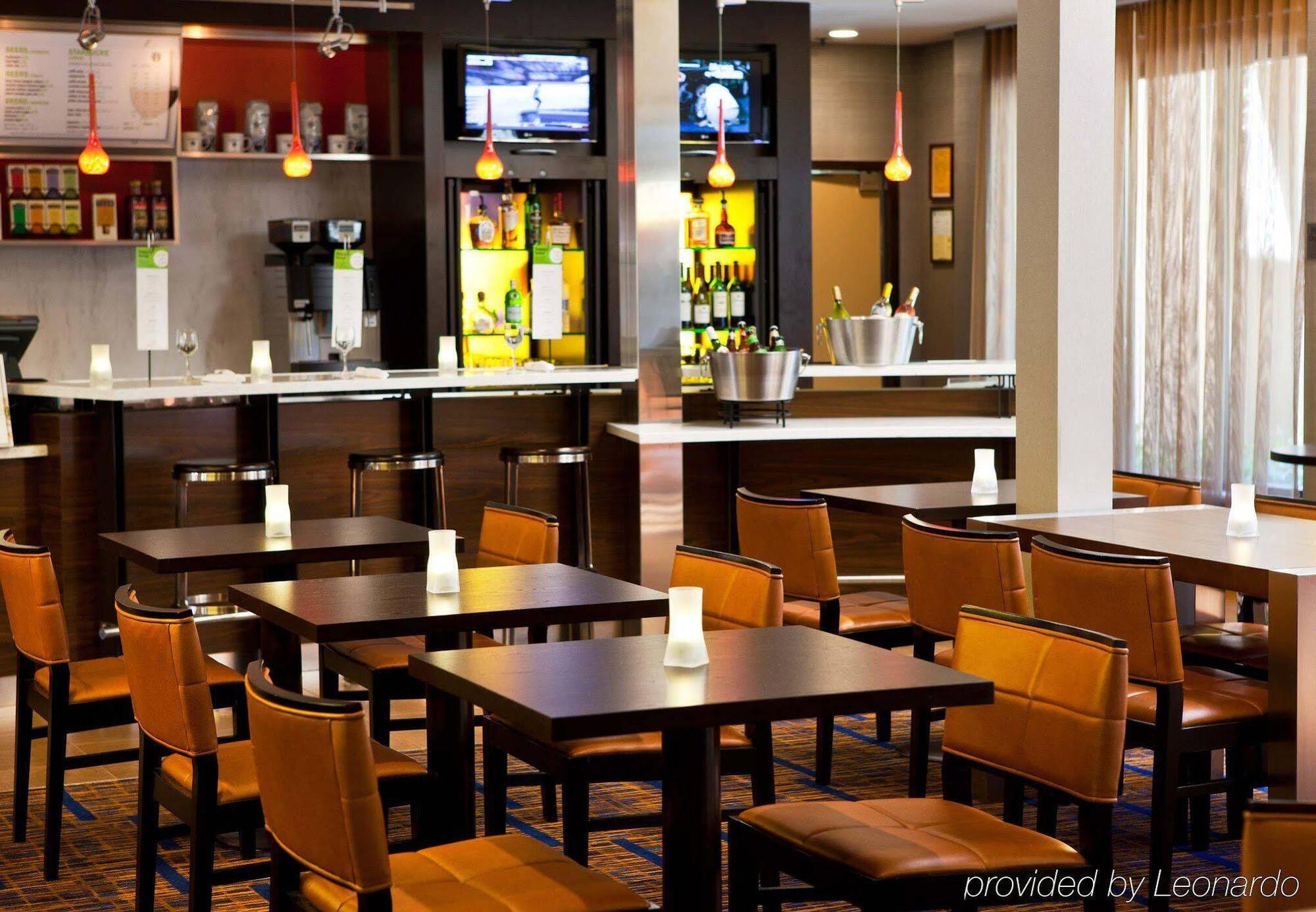 Courtyard By Marriott Hotel